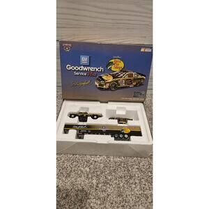 1998 Dale Earnhardt #3 Bass Pro Shops Chevy Dually Trailer 1 Of 5,004 1:64 Scale